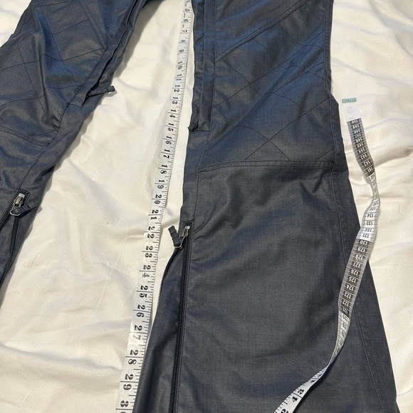 Nikita Snowpants - Picture 10 of 12